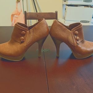 High heel booties
